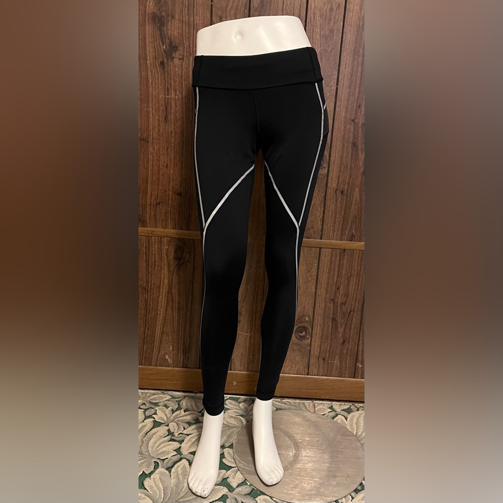 ATHLETA Womens Black Reflective Stride Tight Ankle Leggings Sz M